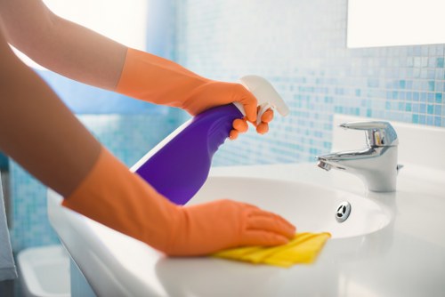 Carpet cleaning service in E5 for refreshed flooring