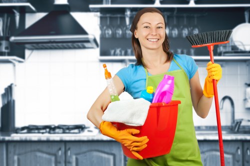 Local oven cleaning appointment for a rental property in E5